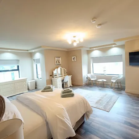 New Spacious Coastal Retreat * Dunfanaghy