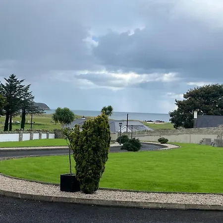 Apartment New Spacious Coastal Retreat