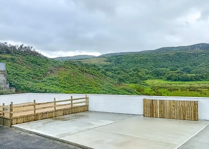 New Spacious Coastal Retreat * Dunfanaghy